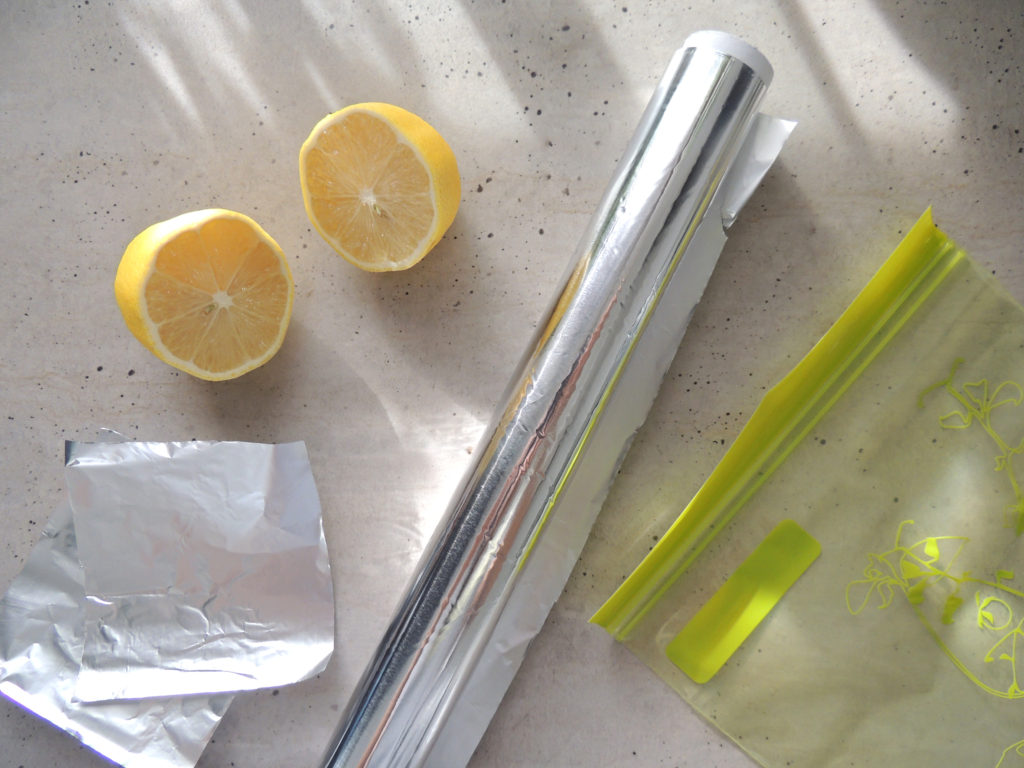 zvyšky citrónov v chladničke